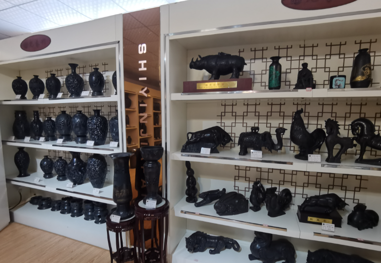 Longshan black pottery